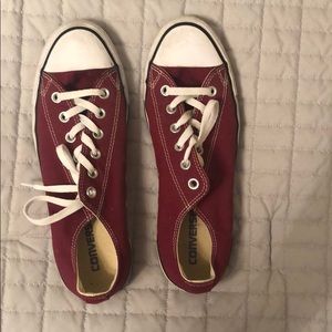 Maroon converse!
